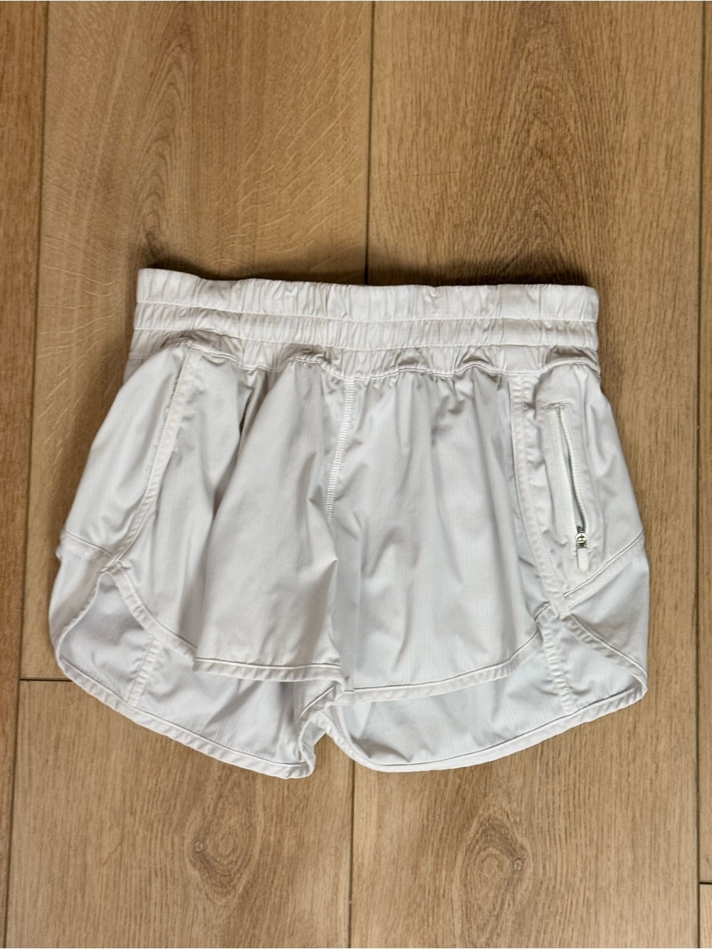 Lululemon Tracker Shorts V Size 6 Light Gray Swift Running Shorts Lined